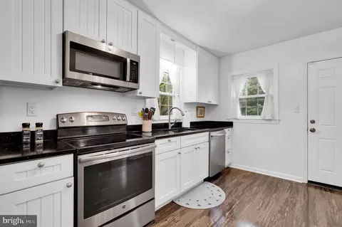 633 Grant Pl, Frederick, MD 21702 photo 10