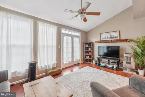 Entry Way - 5405 Viceroy Ct, Frederick, MD 21703 photo 3 of 6