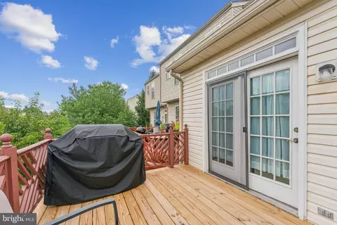 Exterior - 5405 Viceroy Ct, Frederick, MD 21703 photo 4 of 8
