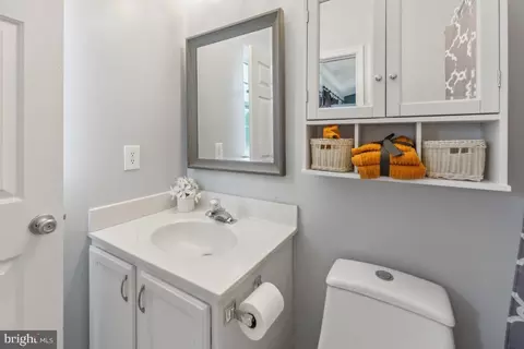 Bath - 5405 Viceroy Ct, Frederick, MD 21703 photo 1 of 3