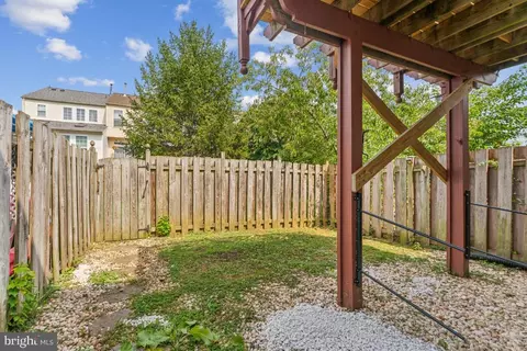 Exterior - 5405 Viceroy Ct, Frederick, MD 21703 photo 5 of 8
