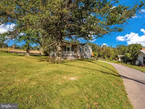 7025 Linganore Rd, Frederick, MD 21701 photo 5