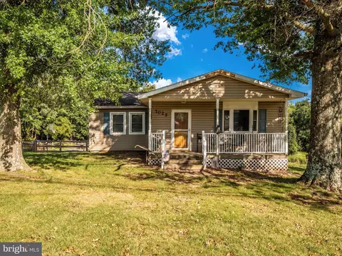7025 Linganore Rd, Frederick, MD 21701 photo 2