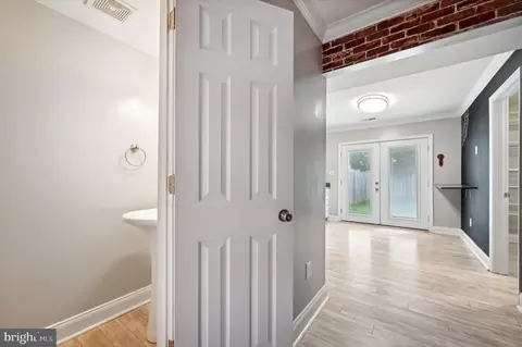 Entry Way - 581 Lancaster Pl, Frederick, MD 21703 photo 2 of 2