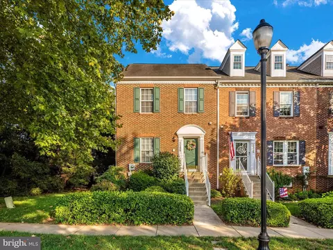 1598 Wheyfield Dr, Frederick, MD 21701