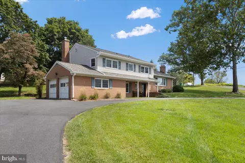 Exterior - 6108 Long Branch Rd, Frederick, MD 21701 photo 2 of 10