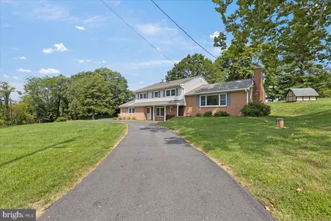 Exterior - 6108 Long Branch Rd, Frederick, MD 21701 photo 3 of 10