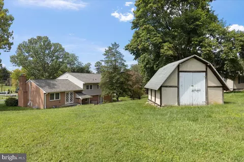 Exterior - 6108 Long Branch Rd, Frederick, MD 21701 photo 6 of 10