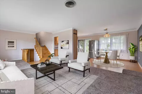 Living - 6108 Long Branch Rd, Frederick, MD 21701 photo 9 of 11