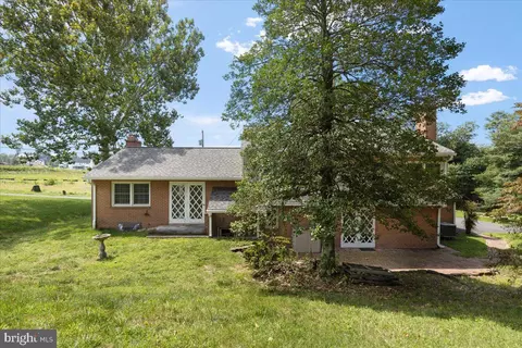 Exterior - 6108 Long Branch Rd, Frederick, MD 21701 photo 8 of 10