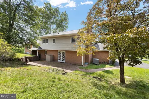 Exterior - 6108 Long Branch Rd, Frederick, MD 21701 photo 9 of 10