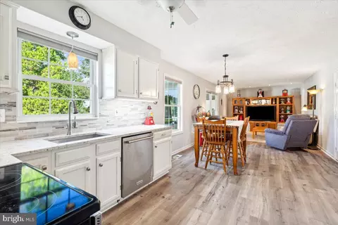1411 Teal Ln, Frederick, MD 21703 photo 7