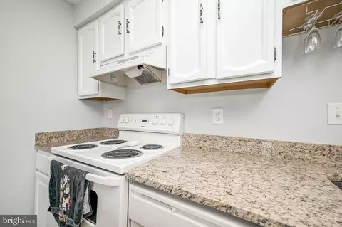 997 C Heather Ridge Dr #3C, Frederick, MD 21702 photo 4