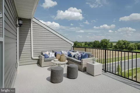 2205 Woodall Dr, Frederick, MD 21702