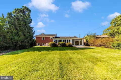 Exterior - 14 Fairview Ave, Frederick, MD 21701 photo 2 of 3