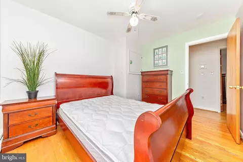 Bedroom - 14 Fairview Ave, Frederick, MD 21701 photo 4 of 6