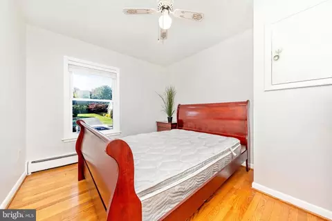 Bedroom - 14 Fairview Ave, Frederick, MD 21701 photo 5 of 6