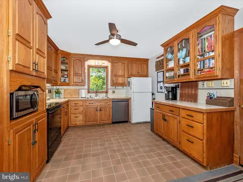 6832 Willis Ln, Frederick, MD 21702 photo 13