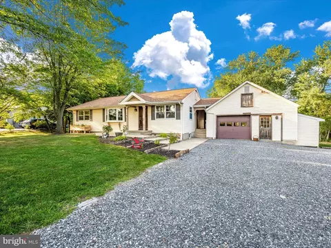 6832 Willis Ln, Frederick, MD 21702 photo 4