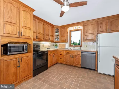 6832 Willis Ln, Frederick, MD 21702 photo 14