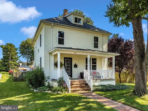 30 Lombard St, Thurmont, MD 21788