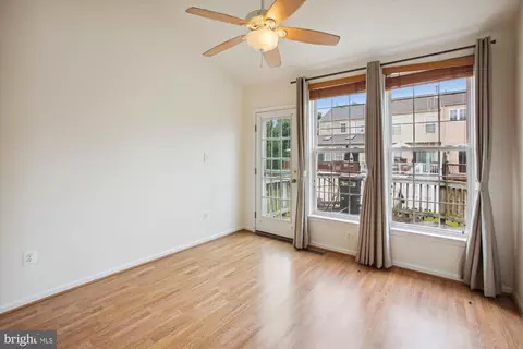 Living - 5504 Westcott Cir, Frederick, MD 21703 photo 5 of 8
