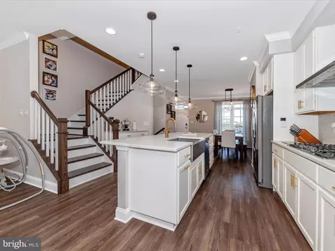 829 Lindley Rd, Frederick, MD 21701 photo 2