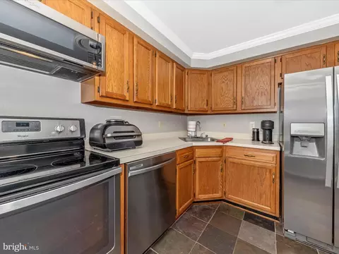 8031 Waterview Ct, Frederick, MD 21701 photo 9
