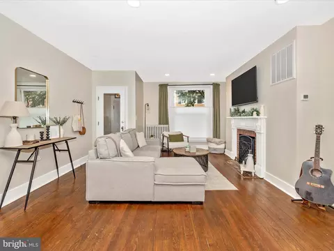 206 E Church St, Frederick, MD 21701 photo 8