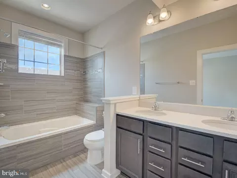 Bath - 1127 Lawler Dr, Frederick, MD 21702 photo 2 of 8