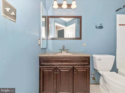 Bath - 1636 Coopers Way, Frederick, MD 21701 photo 5 of 6