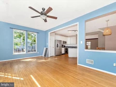 Living - 1636 Coopers Way, Frederick, MD 21701 photo 8 of 13