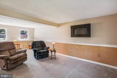 Living - 1197 Avondale Ct, Frederick, MD 21702 photo 4 of 5