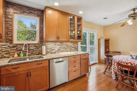 Kitchen - 1197 Avondale Ct, Frederick, MD 21702 photo 2 of 4