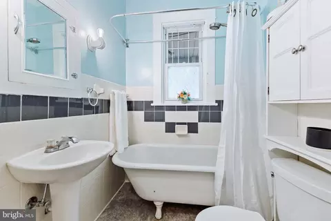 Bath - 917 Walnut St, Frederick, MD 21703 photo 1 of 9