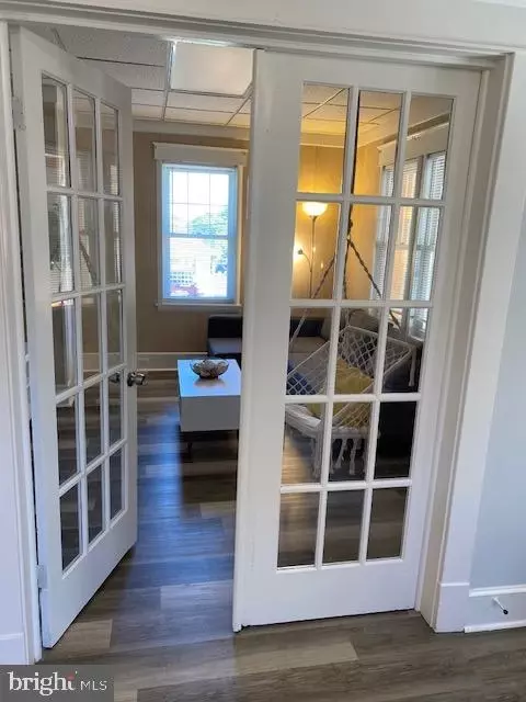 Entry Way - 917 Walnut St, Frederick, MD 21703 photo 5 of 6