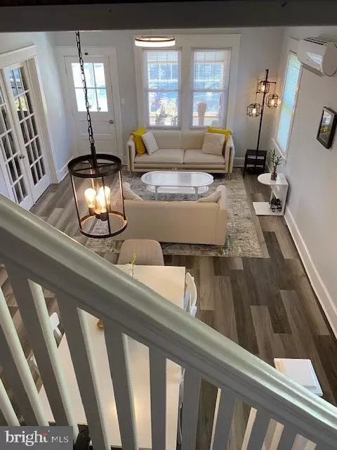 Entry Way - 917 Walnut St, Frederick, MD 21703 photo 4 of 6