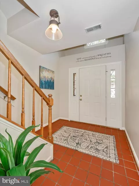7993 Schooner Ct, Frederick, MD 21701 photo 3