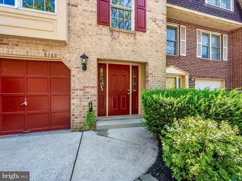 7993 Schooner Ct, Frederick, MD 21701 photo 2