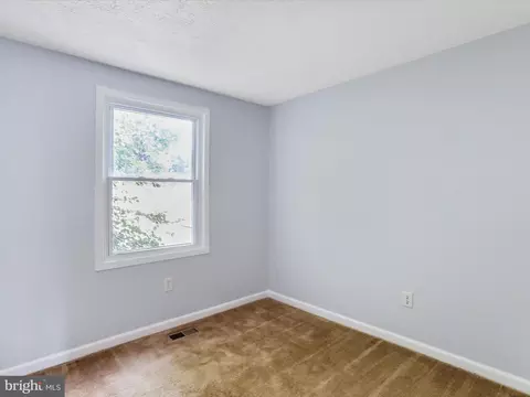 Bedroom - 324 Heather Ridge Dr, Frederick, MD 21702 photo 4 of 7