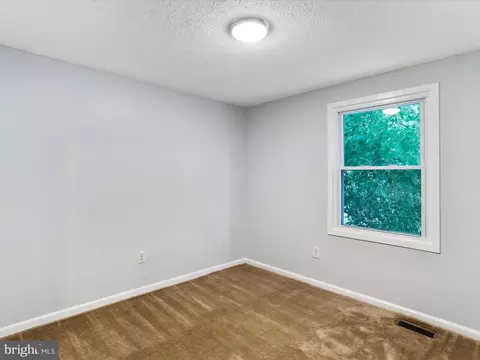 Bedroom - 324 Heather Ridge Dr, Frederick, MD 21702 photo 6 of 7