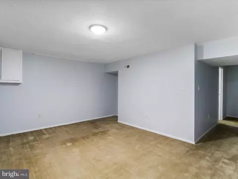 Living - 324 Heather Ridge Dr, Frederick, MD 21702 photo 4 of 5