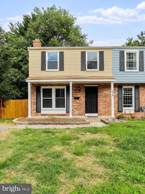 Exterior - 324 Heather Ridge Dr, Frederick, MD 21702 photo 2 of 5