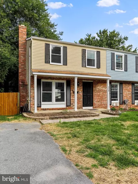 Exterior - 324 Heather Ridge Dr, Frederick, MD 21702 photo 4 of 5