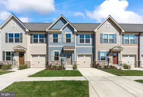 Exterior - 2488 Silver Leaf Dr, Frederick, MD 21702 photo 2 of 8