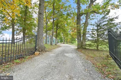 10359 Harney Rd, Emmitsburg, MD 21727