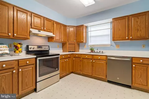 5682 Barberry Ct, Frederick, MD 21703 photo 11