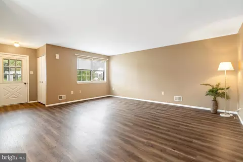 5682 Barberry Ct, Frederick, MD 21703 photo 5