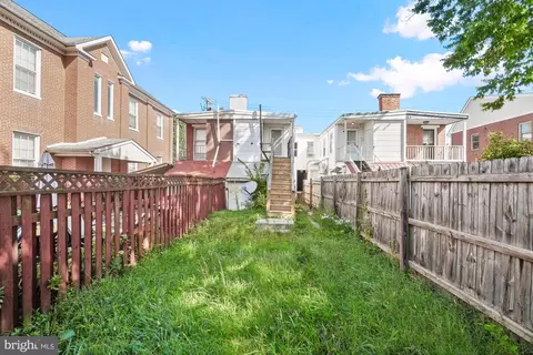 Exterior - 12 W 7th St, Frederick, MD 21701 photo 7 of 11