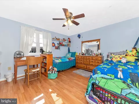 Bedroom - 6581 Whetstone Dr, Frederick, MD 21703 photo 6 of 7